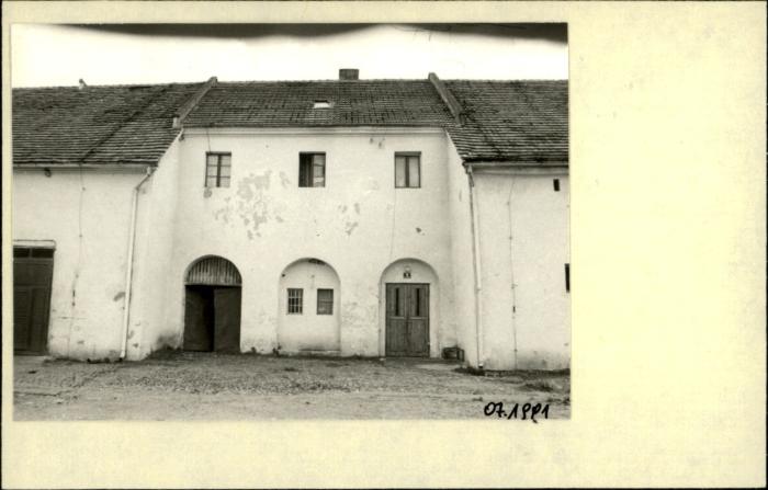 oficyna mieszkalna - zespół folwarczny cystersów, ob. POHZ, skan 2