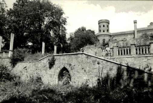 zespół tarasów połudn.-zach. 6 poziomowy, zespół zamku, skan 2