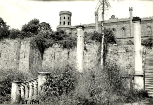 zespół tarasów połudn.-zach. 6 poziomowy, zespół zamku, skan 3
