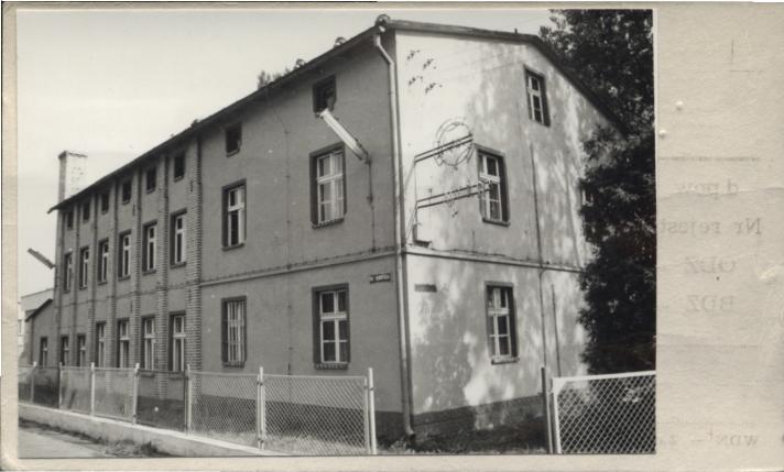 budynek administracyjny Żmigrodzkich Zakł. Rosz., skan 2