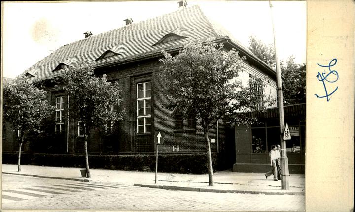 sala gimnast., skan 2