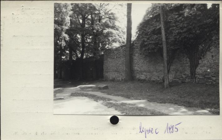 fragment zewn. murów d. obwarowań miejskich, skan 2