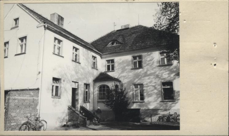 budynek, ob. klasztor szarytek, skan 3