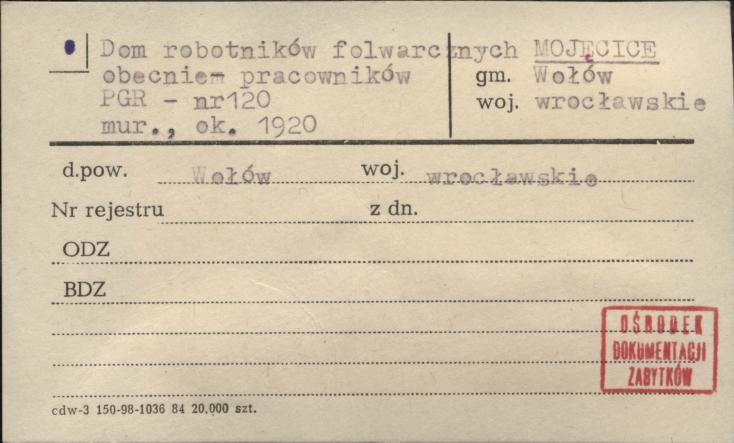 dom robotników folwarcznych, obecnie pracowników PGR, skan 1