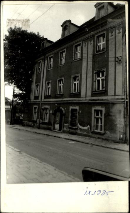 dom mieszkalny ob. zakład opieki zdrowotnej, skan 2
