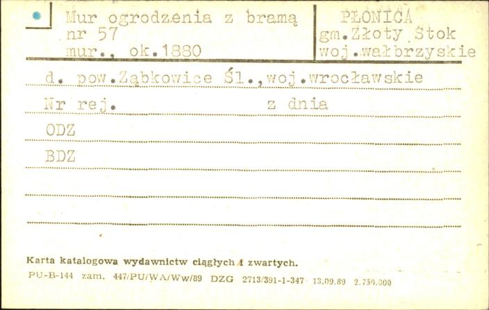 mur ogrodzenia z bramą, skan 1