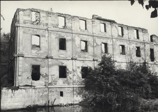 pałac - ruina, skan 3