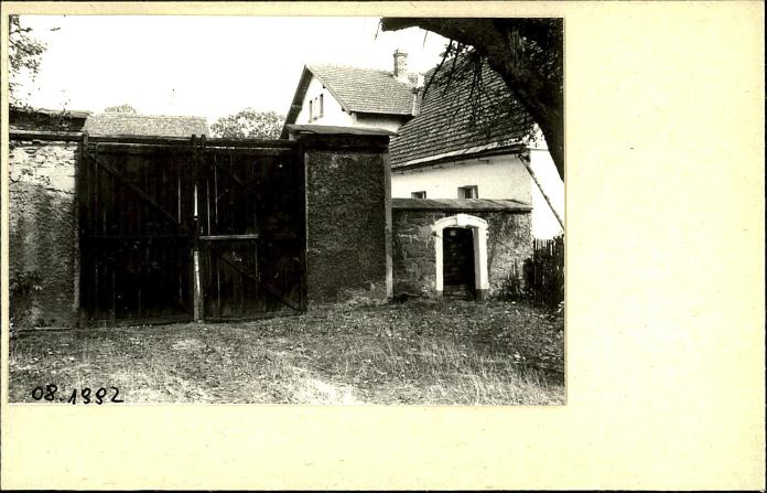 ogrodzenie z bramami, skan 2