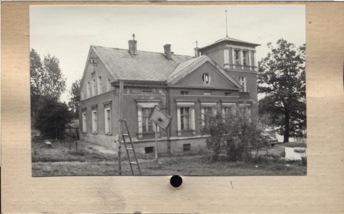 dom mieszkalny. Ob. Sp-nia Odra, skan 2