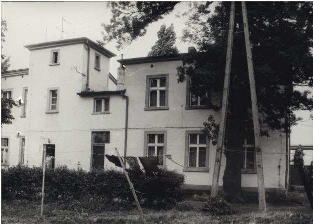 dwór, skan 4
