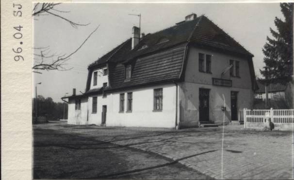 budynek dworcowy - zespół stacji kolejowy, skan 2