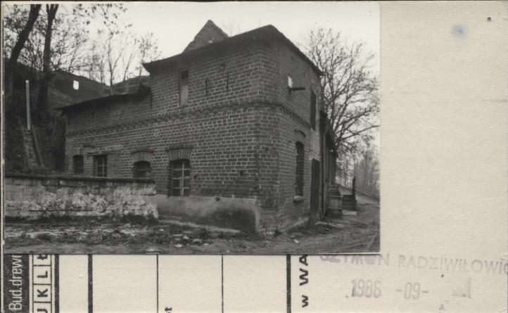 budynek gospodarczy, skan 3