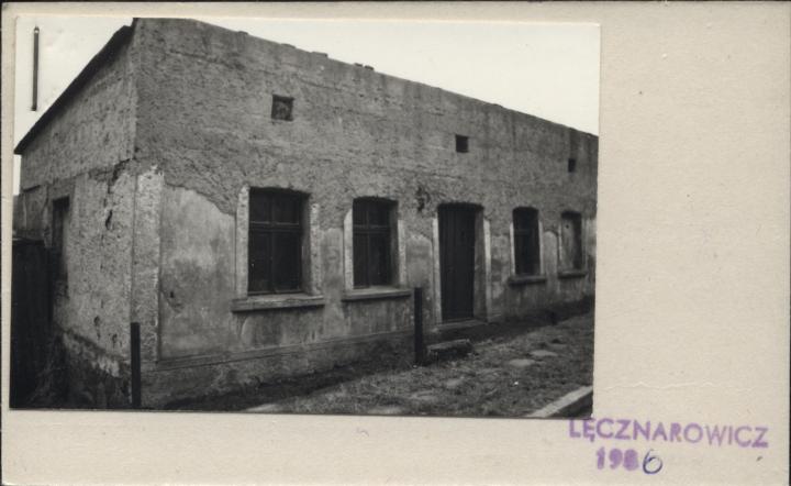 dom mieszkalny i bud. gospodarczy, skan 2