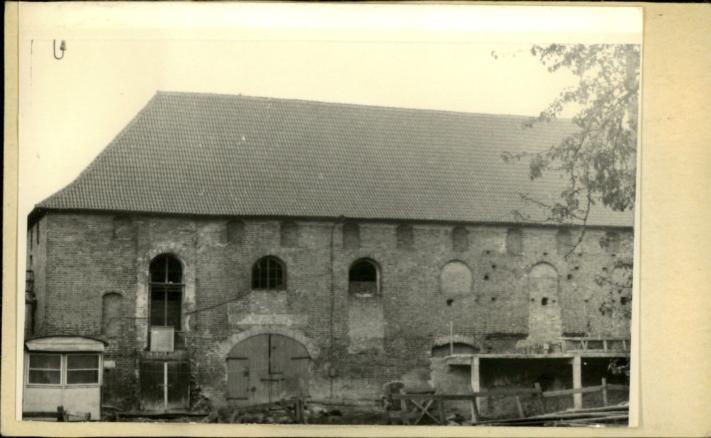zamek, ob. remiza straży pożarnej, skan 2