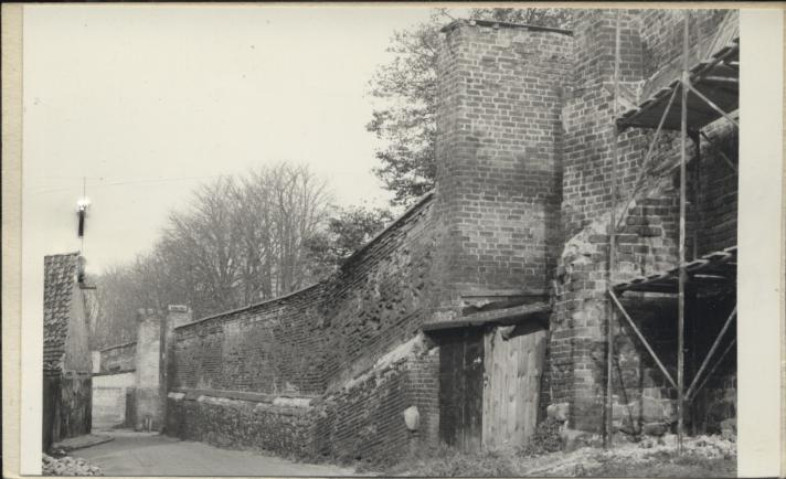 zespół murów miejskich - odcinek między Bramą Grudziądzką a wylotem ul. Rycerskiej, skan 3