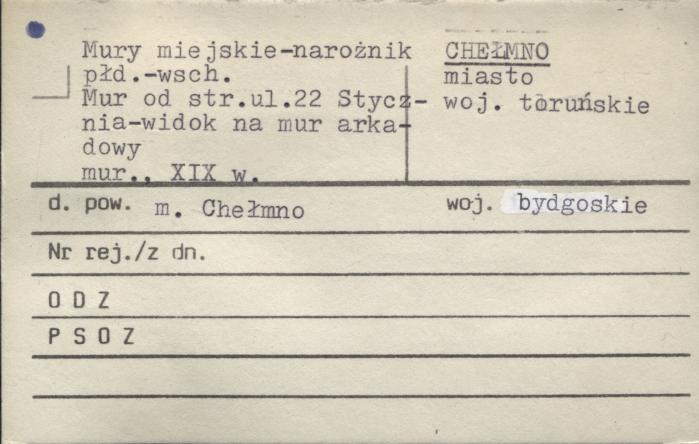 mury miejskie - narożnik płd.-wsch., mur od str. ul. 22 stycznia - widok na mur arkadowy, skan 1