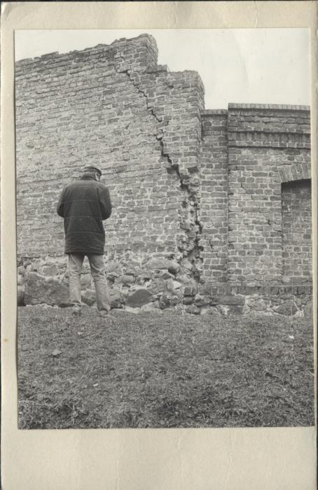 mury miejskie - narożnik płd.-wsch., styk murów na odc. wsch., skan 2