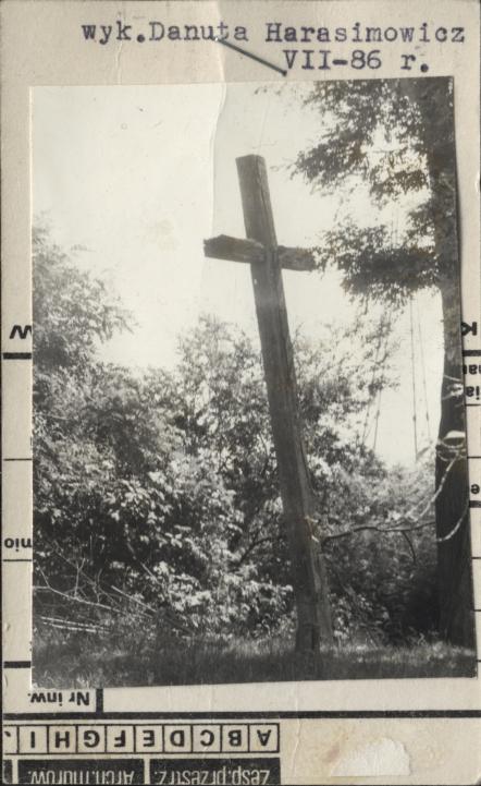 krzyż przy drodze Annosław-Regnów, skan 2
