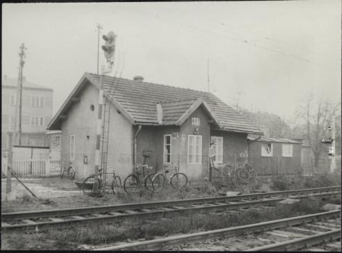 budynek stacyjny, przystanek PKP, skan 3