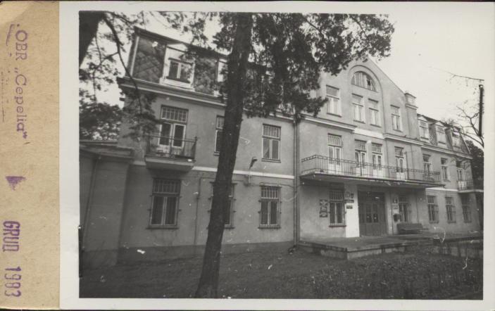 budynek mieszk. i biur. (m. in. poczta, PKO), skan 2