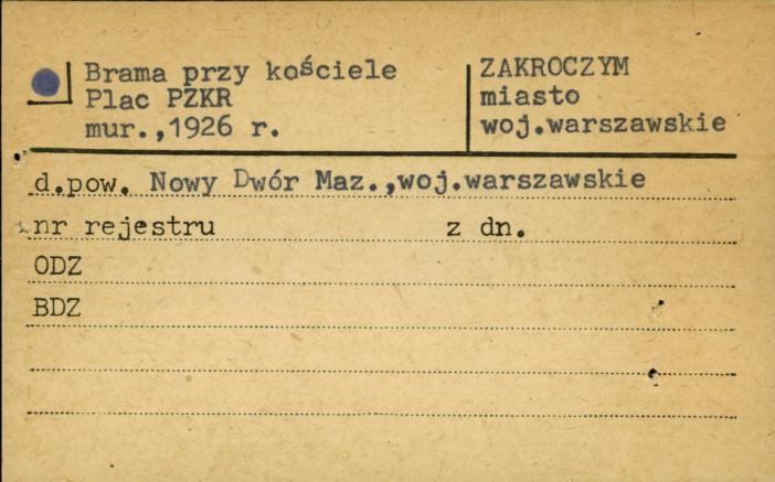 brama przy kościele, skan 1