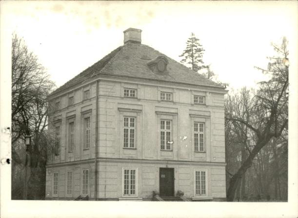 oficyna pałacowa, tzw. Pawilon Królewski, skan 3