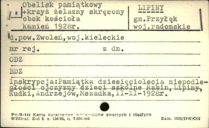 obelisk pamiątkowy + krzyż żelazny skręcony obok kościoła, skan 1