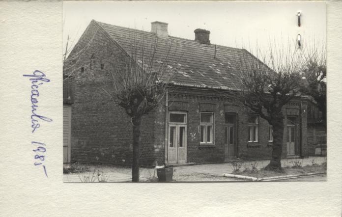 dom, skan 2