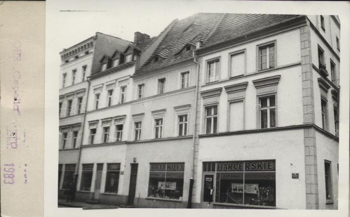 dom (tzw. sukiennica), skan 2