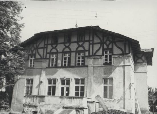 pałac, ob. Zesp. Szkół Rolniczych, skan 3