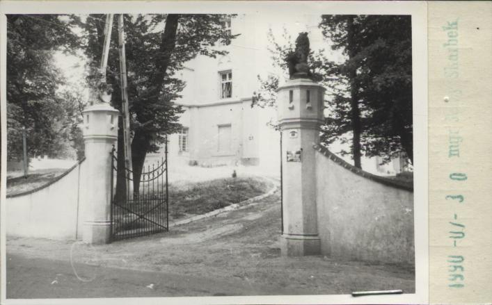 brama zespołu pałacowego, skan 2