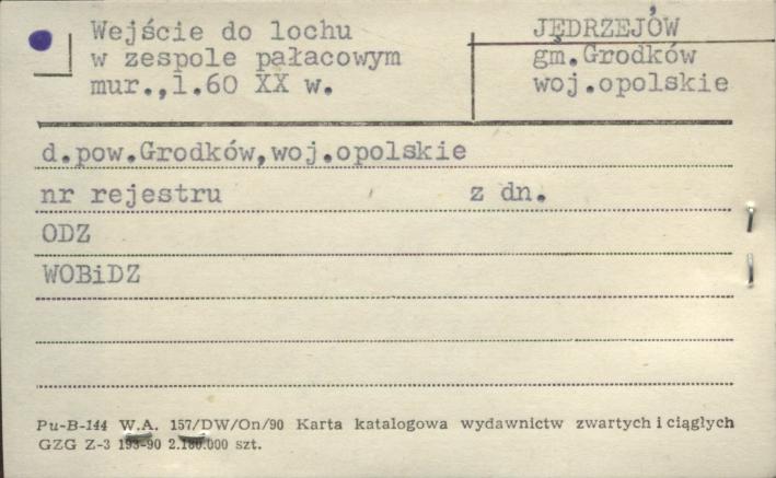 wejście do lochu w zespole pałacowym, skan 1