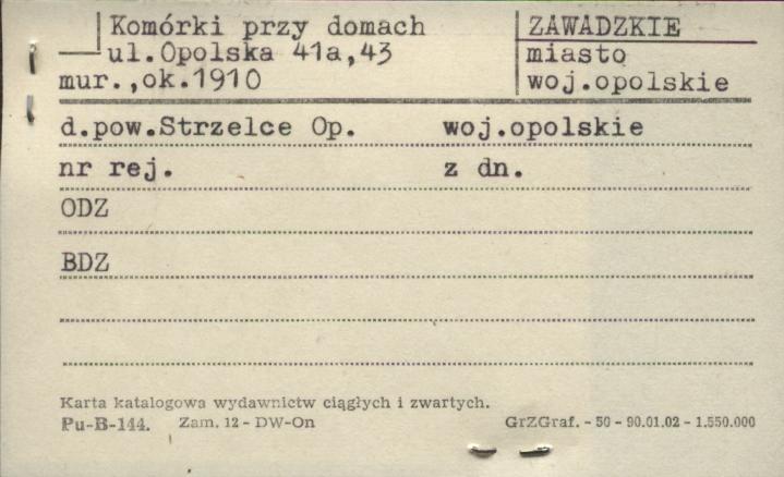 komórki przy domach, skan 1