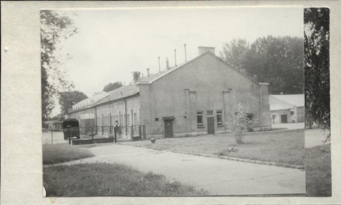 koszary 11 Charkowskiego Pułku Ułanów Rosyjskich, ob. 25 Pułk Łączności - magazyn, skan 2