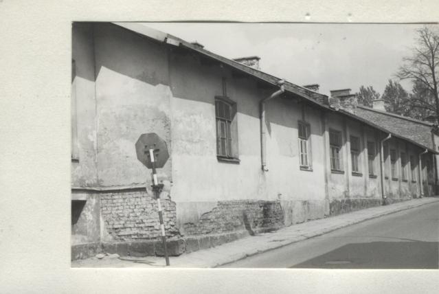 blok 6, ob. budynek gospodarczy w zespole Komisariatu II PP, skan 2