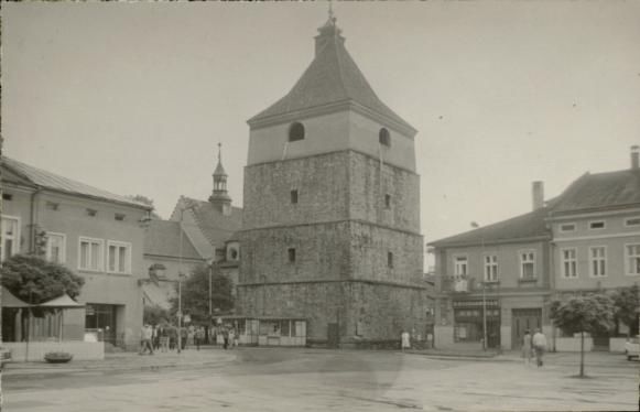 dzwonnica przy kościele par. pw. Narodzenia NMP , skan 2
