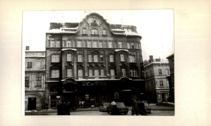 Hotel, skan 2