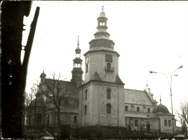 zespół kolegiaty p.w. Wniebowzięcia NMP, dzwonnica, skan 3