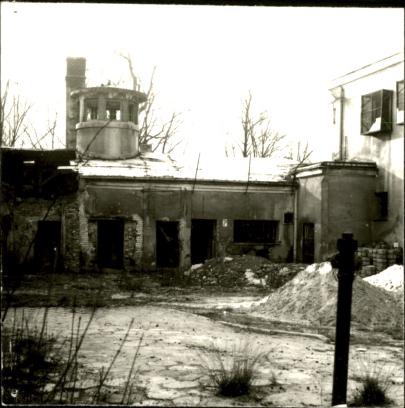 ogrodzenie więzienia, skan 3