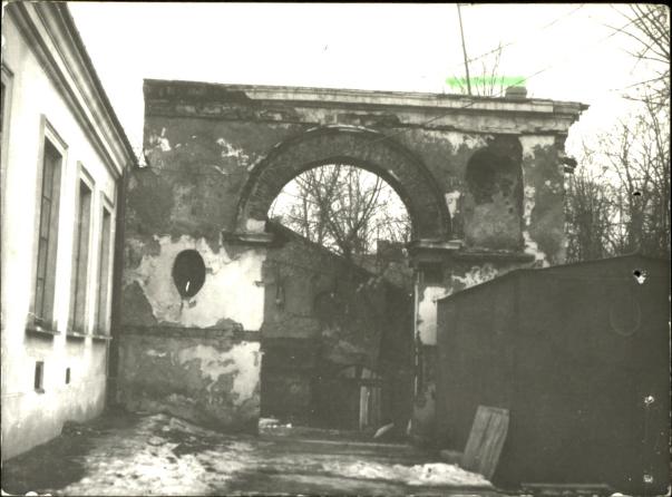 brama w zespole pałacowym, skan 2