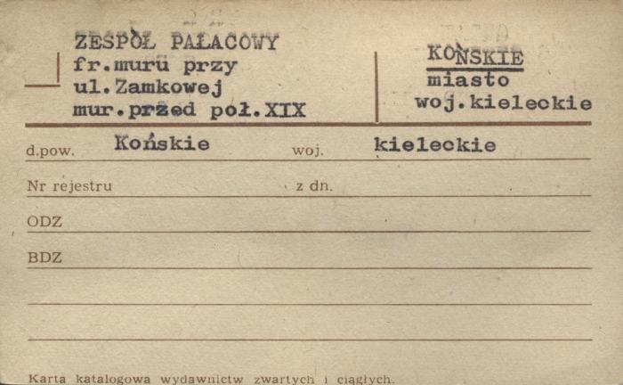 fragment muru przy ulicy, skan 1