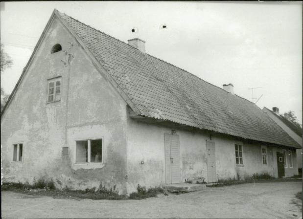 dom, ob. zlewnia mleka, skan 2