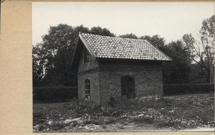 dawna altana ogrodowa, ob. lamus, skan 2