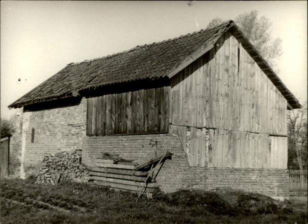 budynek godpodarczy II, skan 3