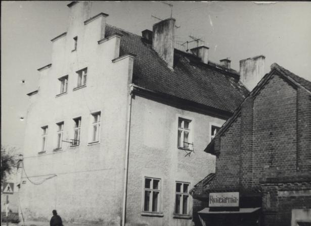 dom, skan 6