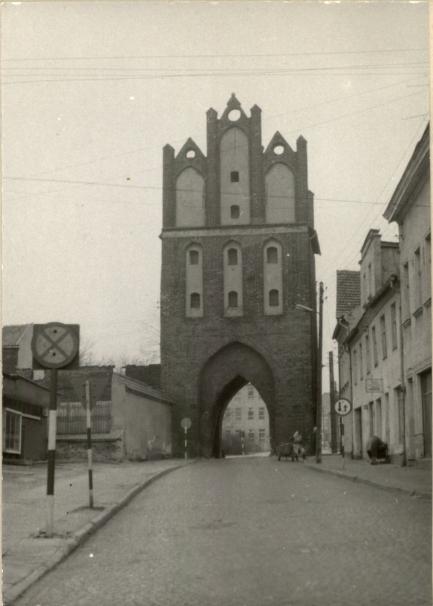 wysoka brama, skan 2