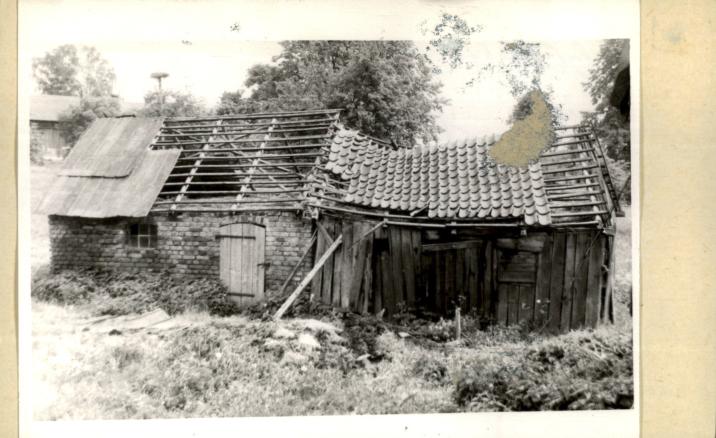 budynek gospodarczy - ruina, skan 2