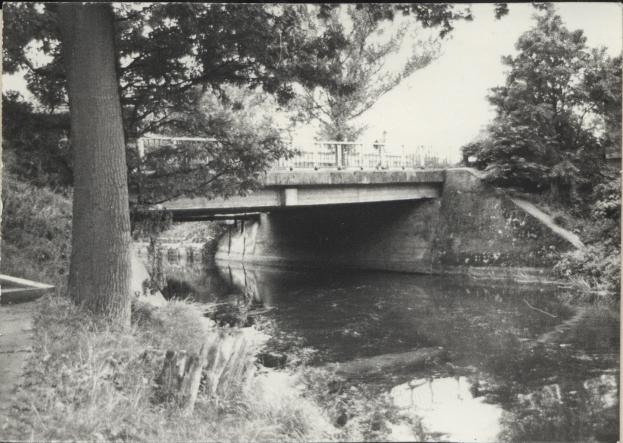 kanał elbląsko-ostródzki most, skan 2