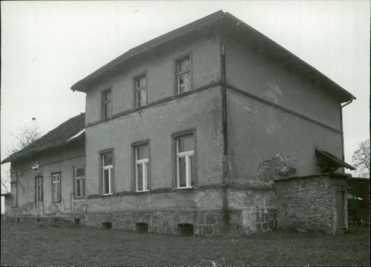 dwór - ob. dom mieszkalny, skan 4