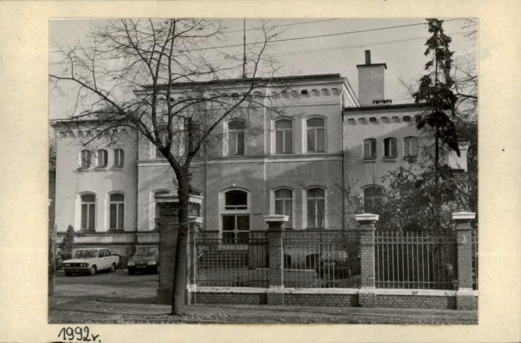 kasyno oficerskie - koszary ułanów, nast. artylerii, ob. jednostka wojskowa 14-96, skan 2
